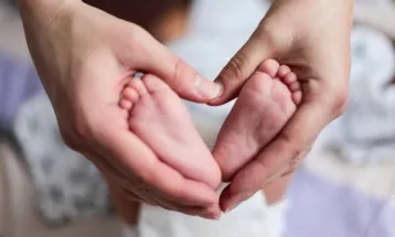 Do you help with housework for the first 8 days after birth? Why Dutch obstetrics is the envy of the world