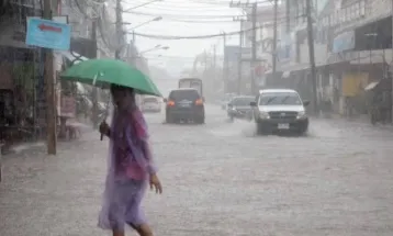 Heavy Rainfall Triggers Public Warning in Freetown