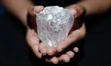 Enormous 391.45-Carat Diamond Discovered in Sierra Leone