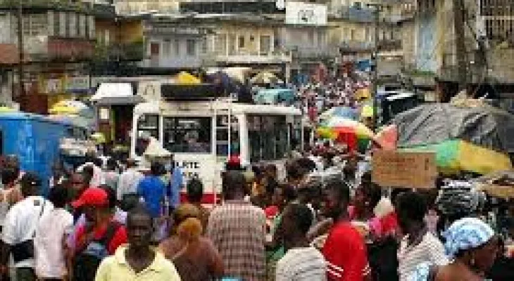 Chief Minister Engages Abacha Street Traders, Emphasizes Key Role of Market Women in Sierra Leone's Economy